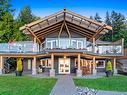 8735 Lawrence Way, West Vancouver, BC 