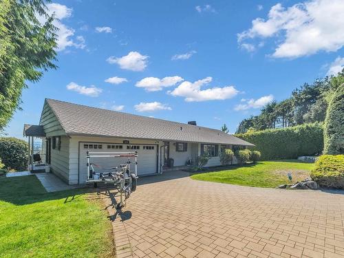 820 Knockmaroon Road, West Vancouver, BC 