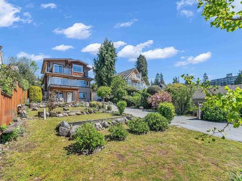 1118 Keith Road, West Vancouver, BC 