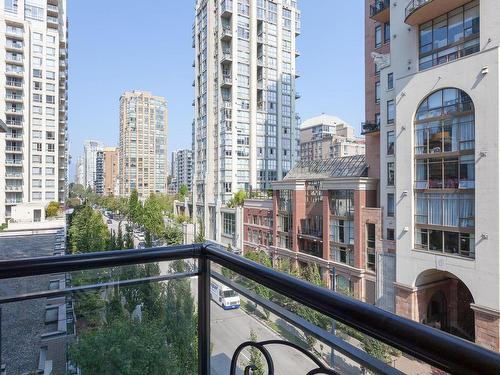 604 1295 Richards Street, Vancouver, BC 