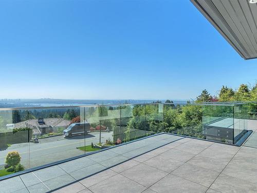 725 Greenwood Road, West Vancouver, BC 