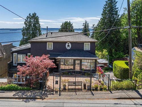 3396 Marine Drive, West Vancouver, BC 