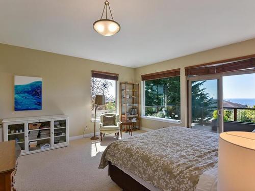 6226 Oracle Road, Sechelt, BC 