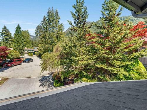 5542 Deerhorn Place, North Vancouver, BC 