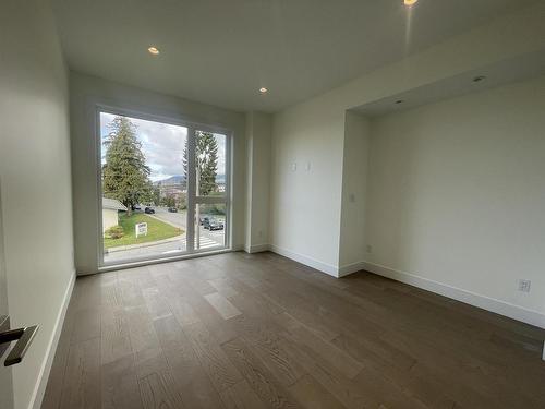 2652 Chesterfield Ave Avenue, North Vancouver, BC 