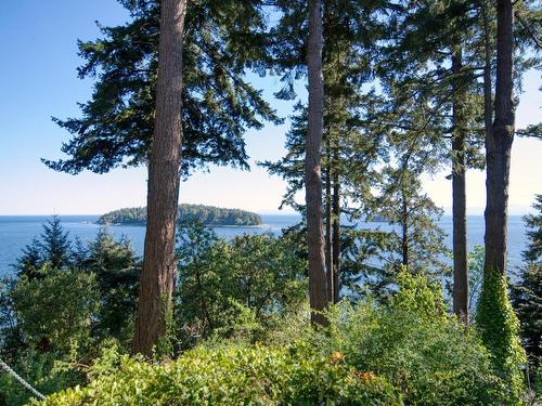 6325 Sunshine Coast Highway, Sechelt, BC 