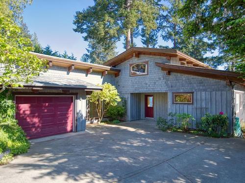 6325 Sunshine Coast Highway, Sechelt, BC 