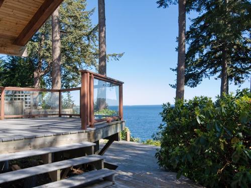 6325 Sunshine Coast Highway, Sechelt, BC 