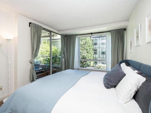 302 518 Moberly Road, Vancouver, BC 