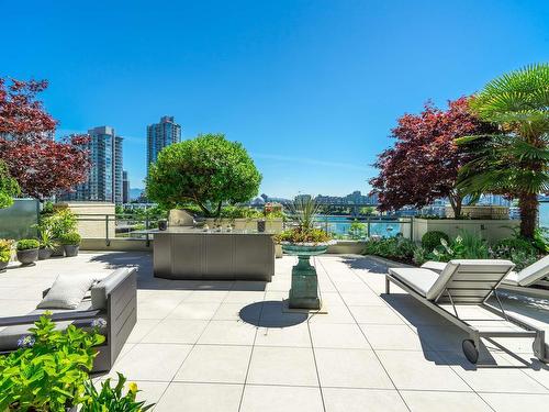 601 1228 Marinaside Crescent, Vancouver, BC 