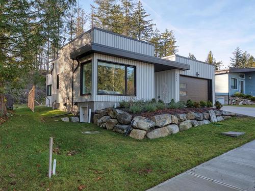 5409 Stellar Way, Sechelt, BC 