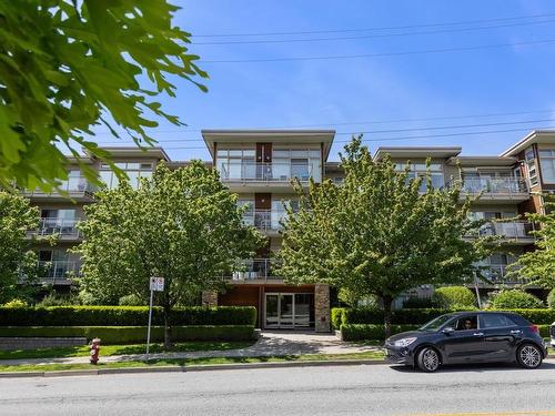 Ph7 1033 St. Georges Avenue, North Vancouver, BC 