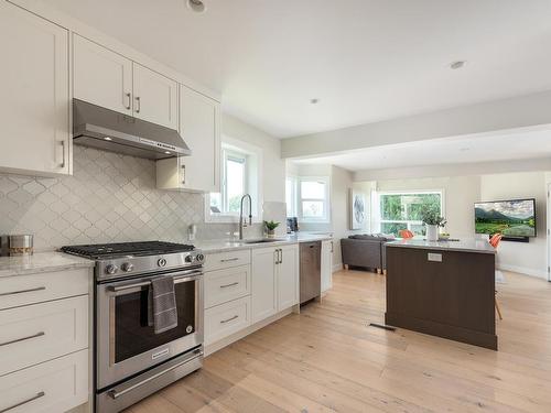 5520 Frances Street, Burnaby, BC 