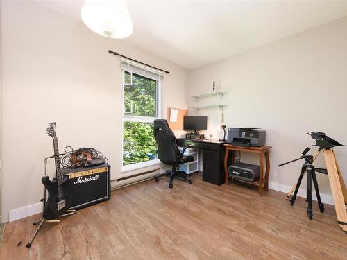 7503 Westbank Place, Vancouver, BC 