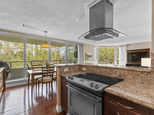 406 5790 Patterson Avenue, Burnaby, BC 