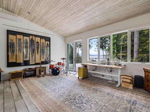 820 Sunset Drive, Salt Spring Island, BC 