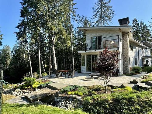 820 Sunset Drive, Salt Spring Island, BC 