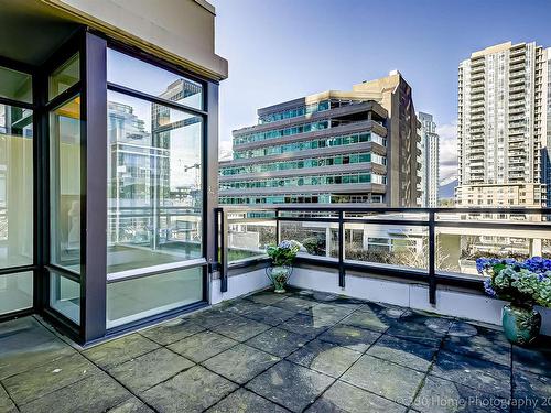 303 1211 Melville Street, Vancouver, BC 