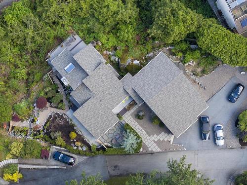 8598 Bedora Place, West Vancouver, BC 