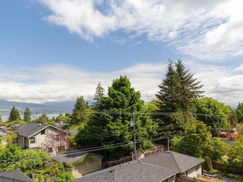 4237 W 13Th Avenue, Vancouver, BC 