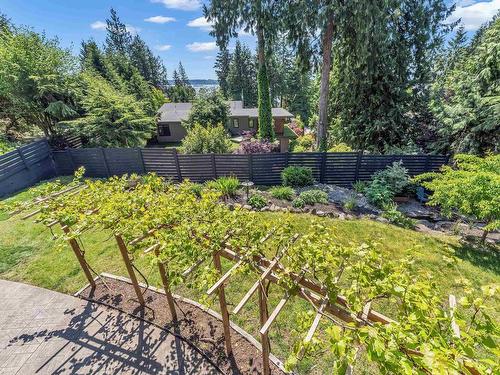 3902 Westridge Avenue, West Vancouver, BC 