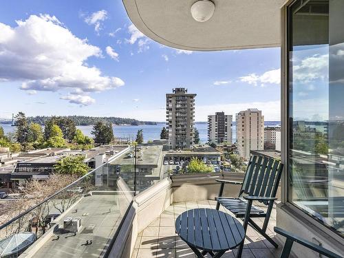 602 570 18Th Street, West Vancouver, BC 