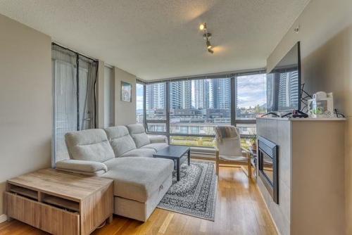 602 4178 Dawson Street, Burnaby, BC 