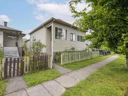 4005 ALICE STREET  Vancouver, BC V5N 4J6