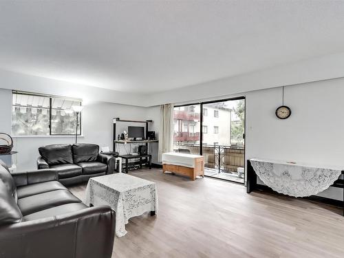 207 4695 Imperial Street, Burnaby, BC 