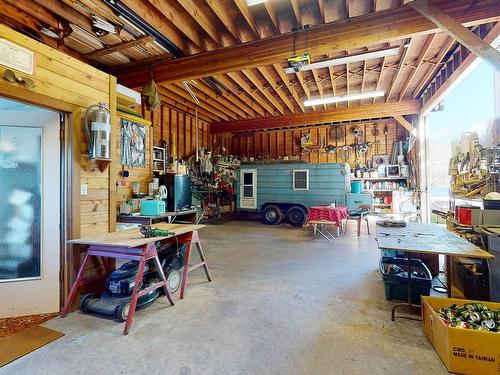 6829 Old School Trail, Egmont, BC 