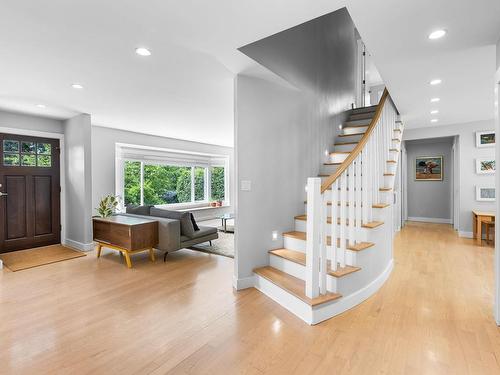 338 E St. James Road, North Vancouver, BC 