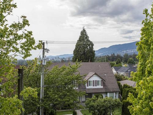 1320 Mahon Avenue, North Vancouver, BC 