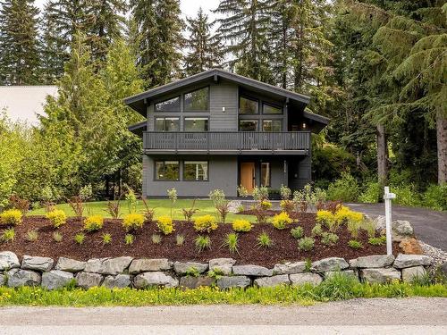 7206 Fitzsimmons Road North, Whistler, BC 