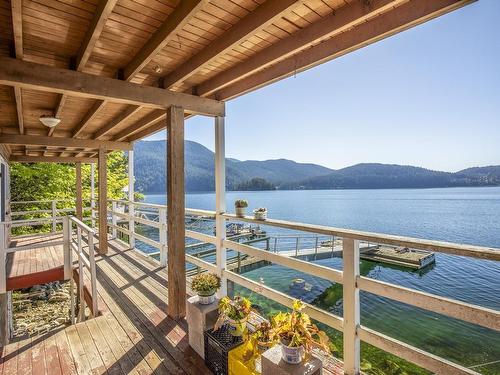 5672 Indian River Drive, North Vancouver, BC 