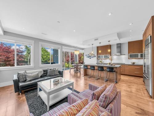 3721 W 16Th Avenue, Vancouver, BC 