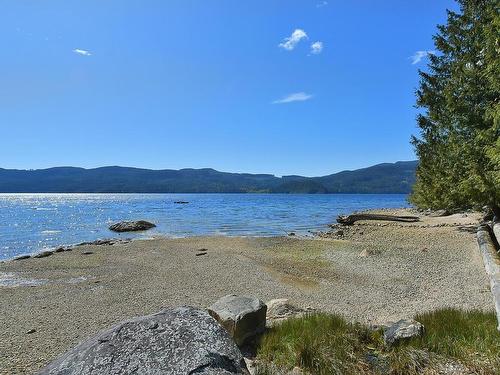 7545 Islets Place, Sechelt, BC 