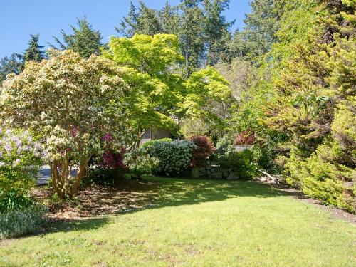 7104 Dale Road, Sechelt, BC 