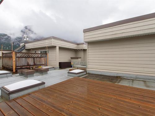 310 1466 Pemberton Avenue, Squamish, BC 