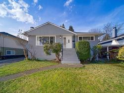 860 WHITCHURCH STREET  North Vancouver, BC V7L 2A4