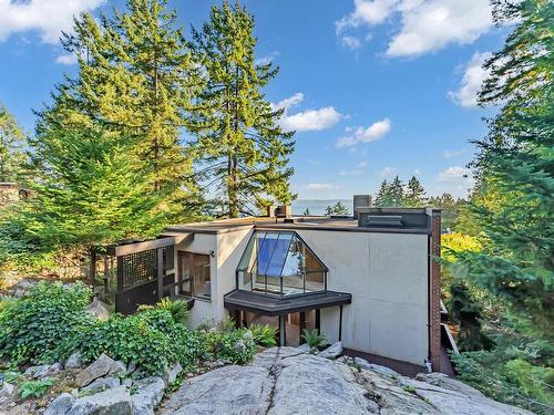 4651 Marine Drive, West Vancouver, BC 