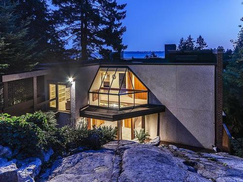 4651 Marine Drive, West Vancouver, BC 