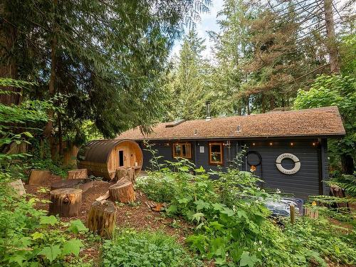 6854 Seaview Road, Sechelt, BC 