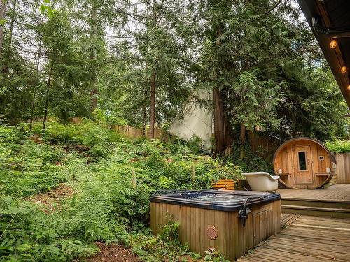 6854 Seaview Road, Sechelt, BC 