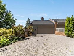 7353 YEW STREET  Vancouver, BC V6P 5W4