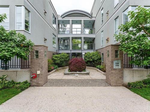 17 1388 W 6Th Avenue, Vancouver, BC 