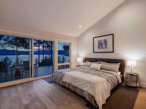 8579 Ansell Place, West Vancouver, BC 