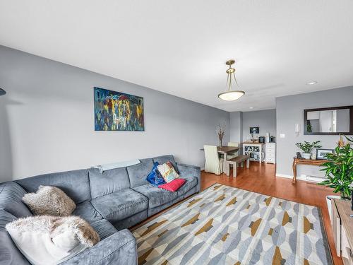 302 4315 Fraser Street, Vancouver, BC 