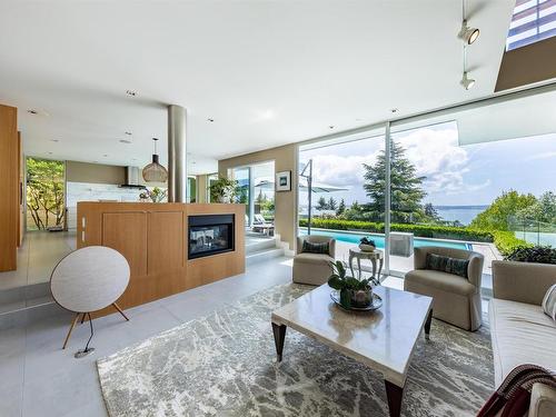 4313 Rockridge Road, West Vancouver, BC 