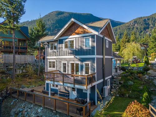 7458 Dogwood Street, Pemberton, BC 