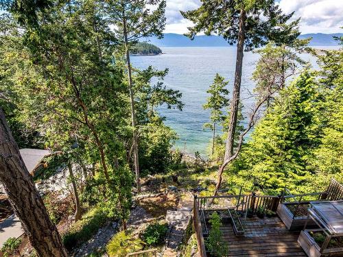 4224 Packalen Boulevard, Garden Bay, BC 